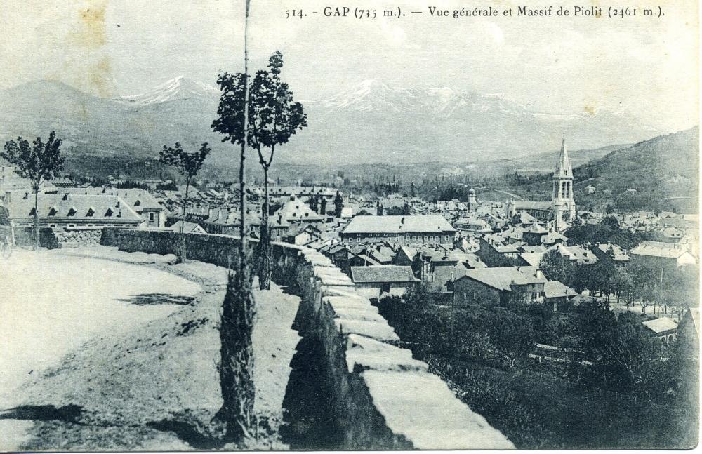 Gap (735m) - Vue Générale et Massif de Piolit (2461m)