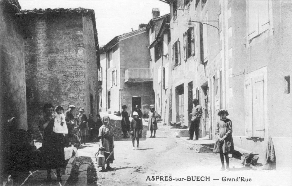 Aspres sur Buëch - Grand'Rue