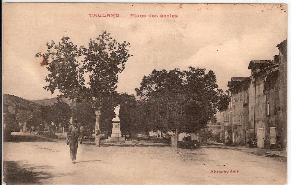 Tallard - Place des Ecoles