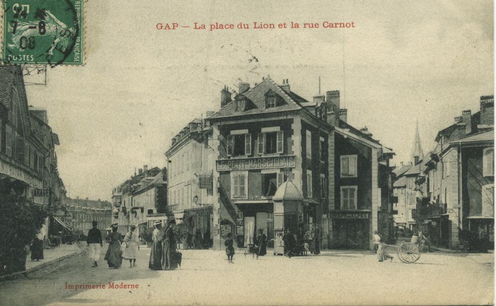 Place du Lion et la Rue Carnot