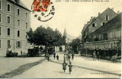 Place du Lion et avenue d'Embrun