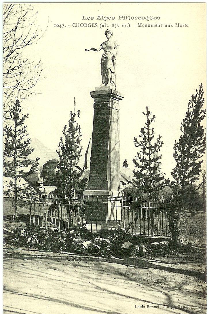 Chorges ( alt.857m) Monument aux Morts