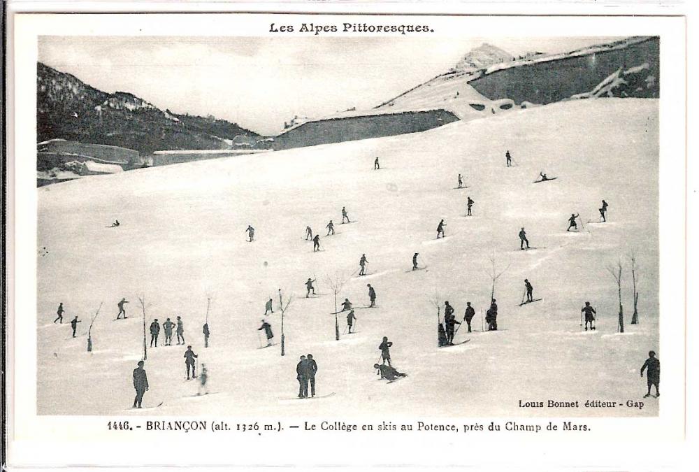 Briançon  (alt.1326m) - Le Collège en Skis au Potence, près du Champ de Mars