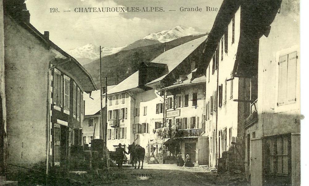 Chateauroux les Alpes - Grande rue