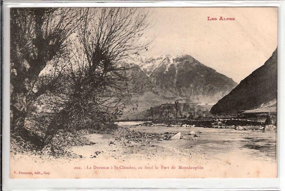 La Durance à St Clémént, au fond le Fort de Montdauphin