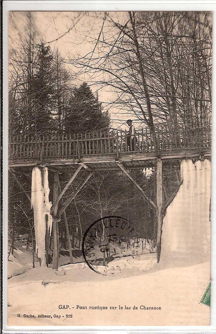 Pont Rustique sur le Lac de Charance