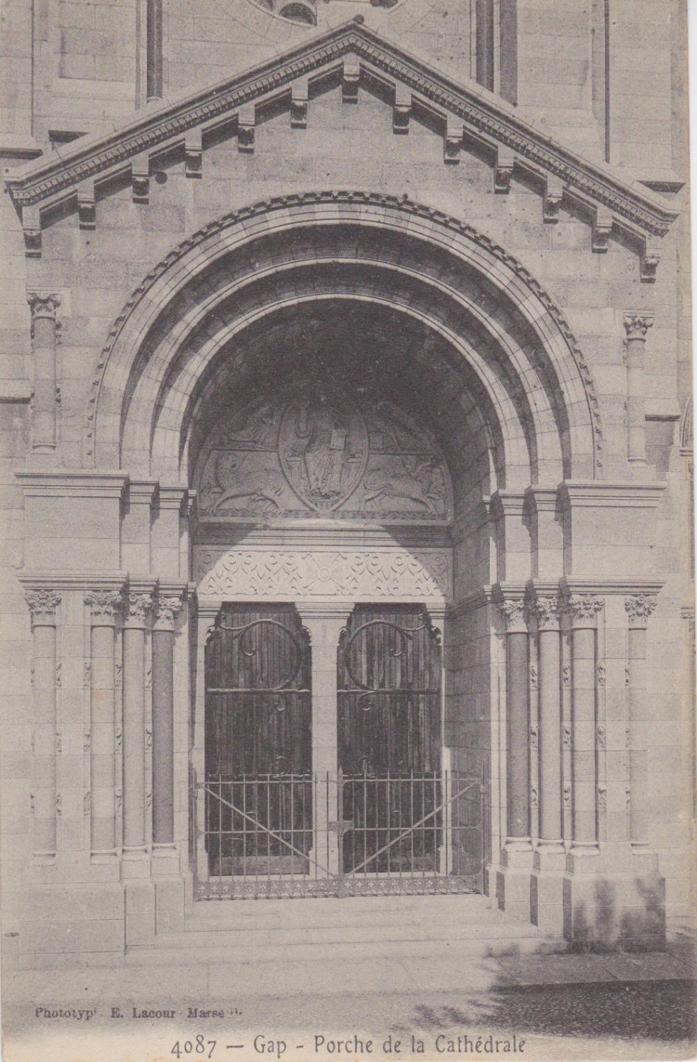 Porche de la Cathédrale