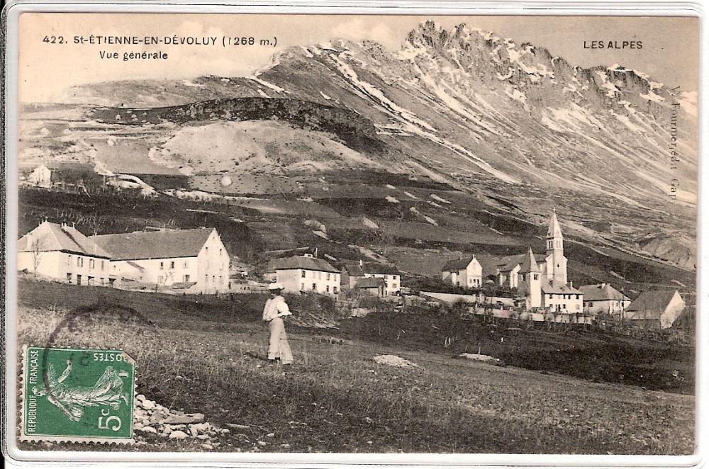 St Etienne en Dévouluy (1268m) - Vue Générale