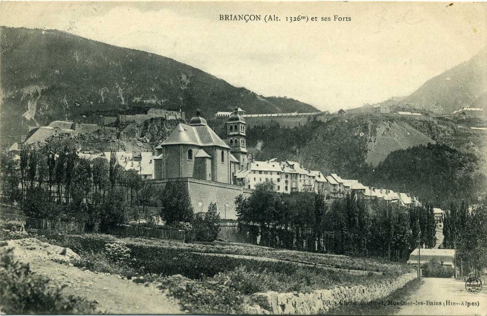 Briançon ( alt 1326 m) et ses Forts