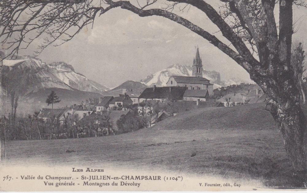 Saint Julien en Champsaur vue générale montagne du Dévoluy