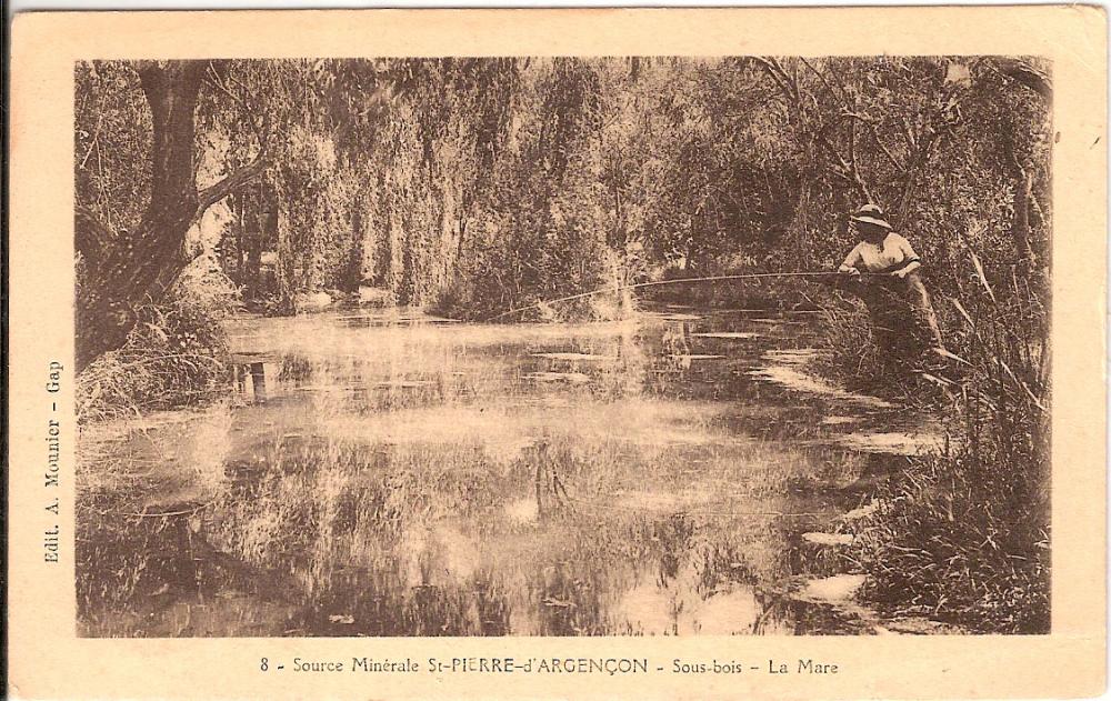 Source Minerale Saint Pierre d'Argençon sous bois la Mare