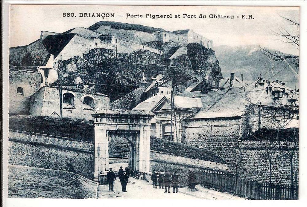 Briançon - Porte Pignerol et le Fort du Château