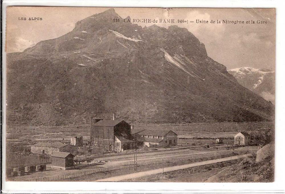 La Roche de Rame ( 946m) - Usine de la Nitrogène et la Gare