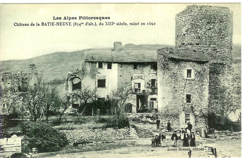 Chateau de la Batie Neuve (854m d'alt) du XIII°siècle, ruiné en 1692