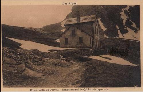 Refuge National du Col Lacroix ( 2300m)