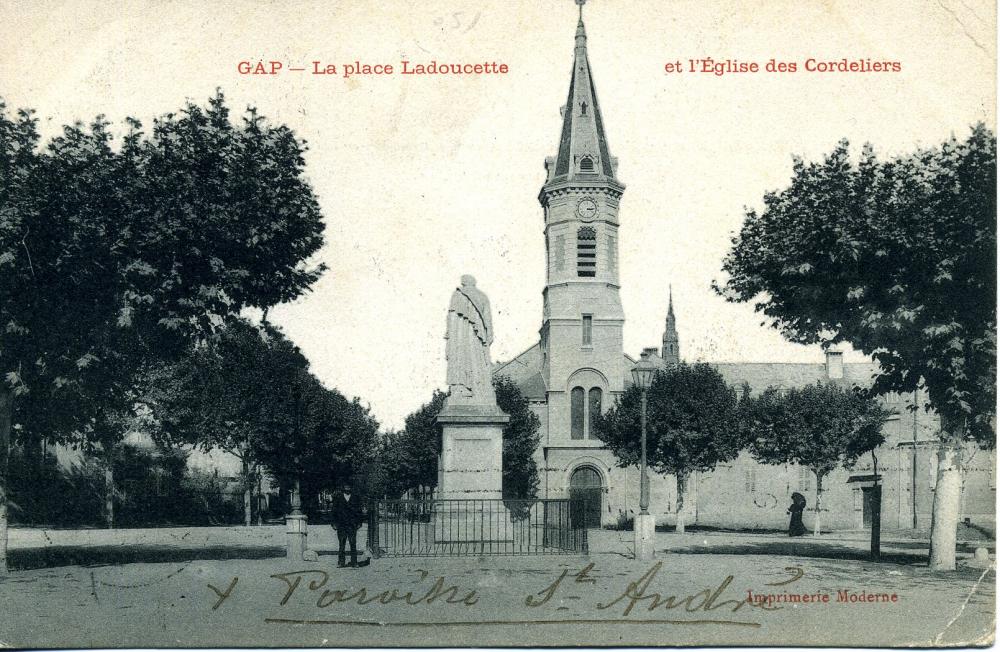 Gap - La Place Ladoucette et Eglise des Cordeliers