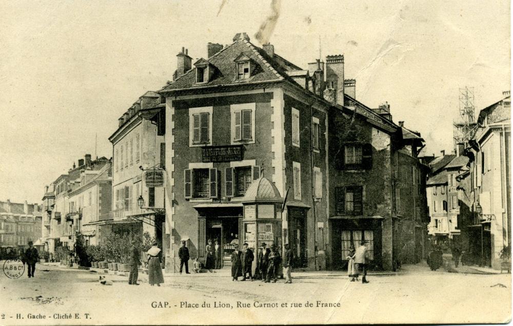 Place du Lion, Rue Carnot, Rue de France