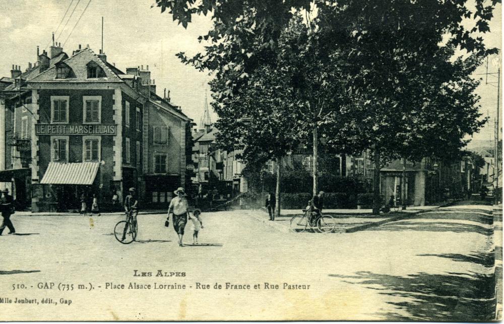 Place du Lion, Rue de France et Rue Pasteur
