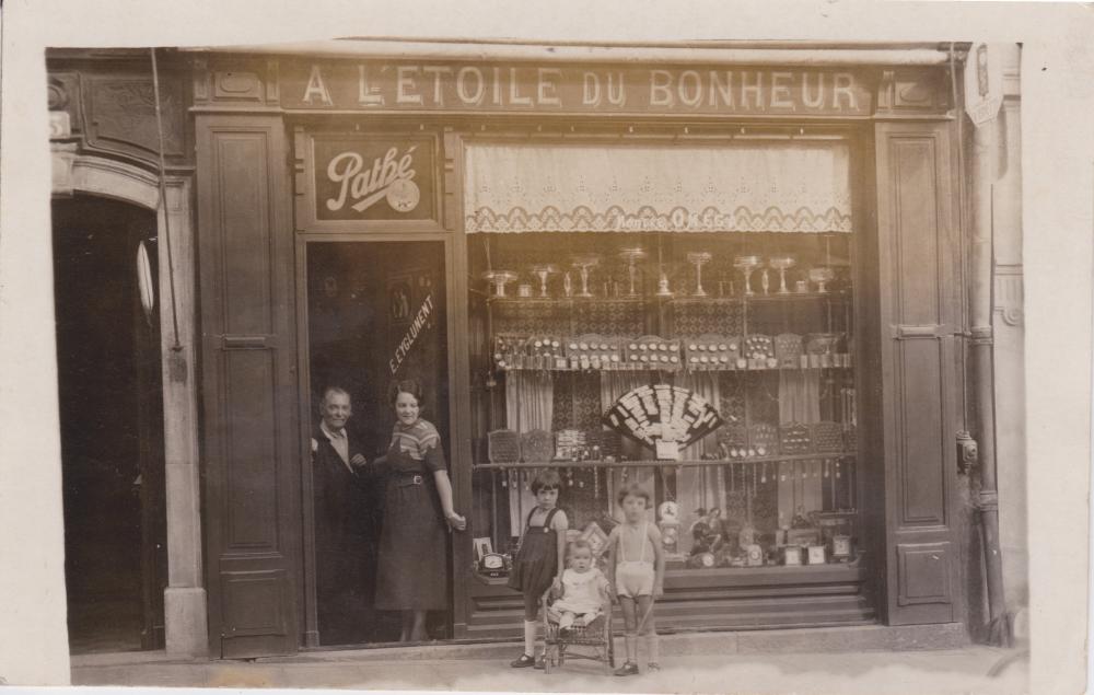 L'ÉTOILE DU BONHEUR