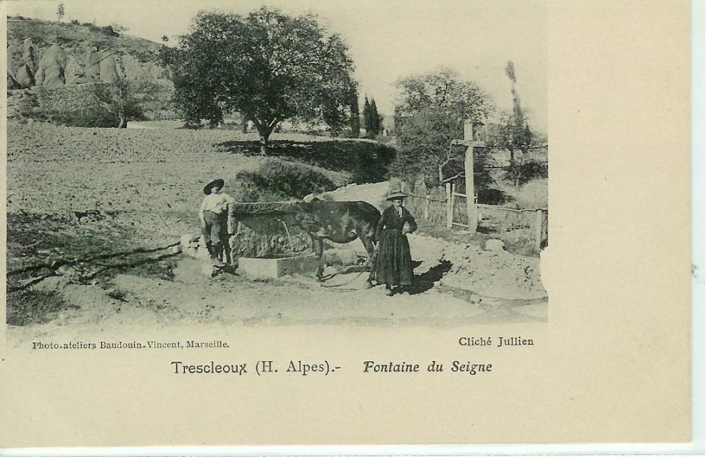 Trescleoux Fontaine de Seigne
