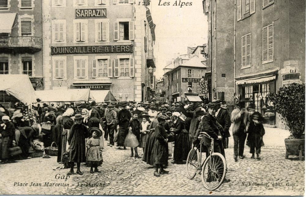 Place Jean Marcellin le Marché