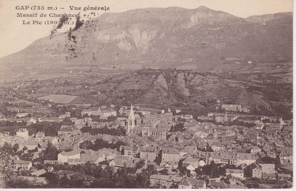 Gap ( 735m) - Vue Générale Massif de Charance le Pic (1902m)