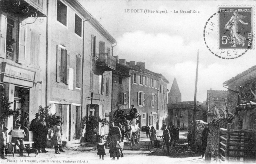 Le Poët - La Grande Rue