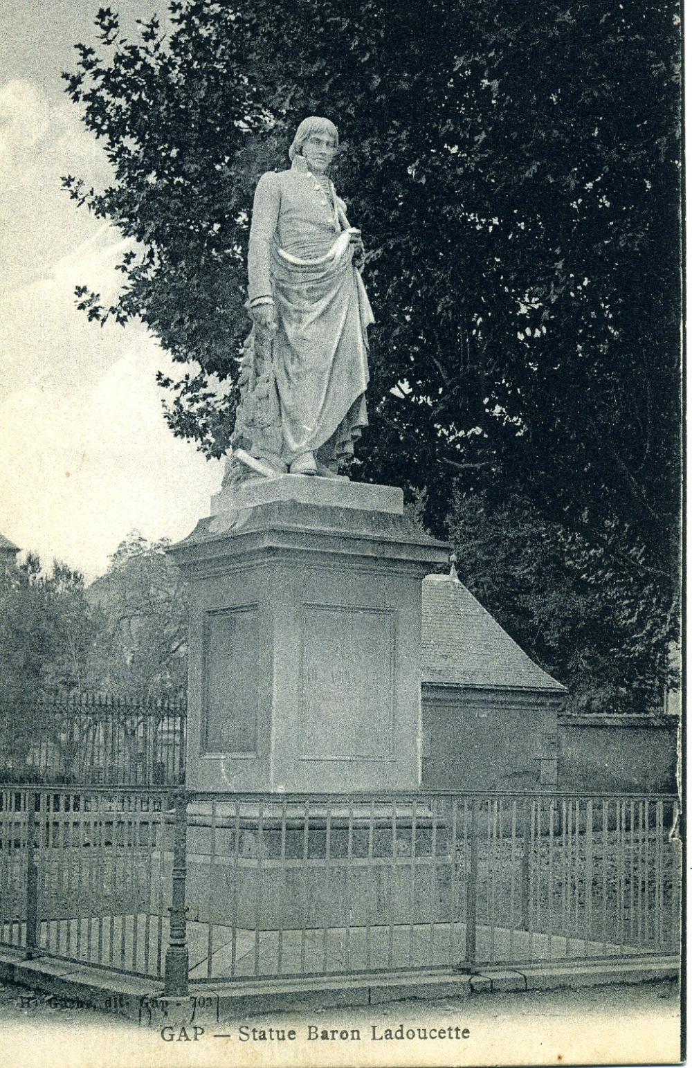 Gap - Statue Baron Ladoucette