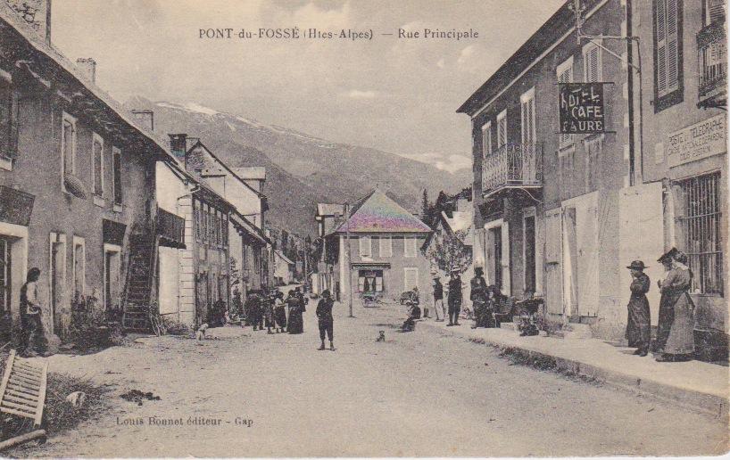 Pont du Fossé rue principale