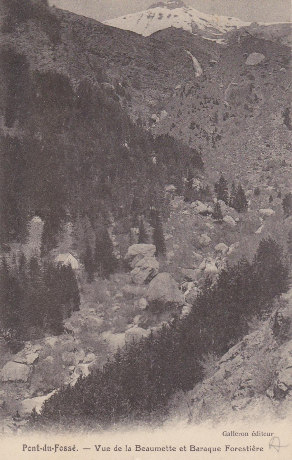 Pont du Fossé vue de la beaumett et baraque forestière