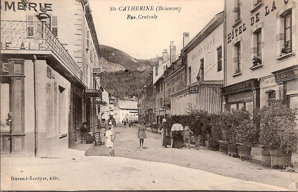 Ste Catherine ( Briançon) Rue Centrale