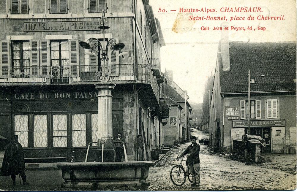 Champsaur Saint Bonnet Place du Chevreril