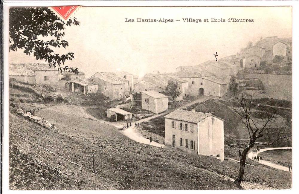 Village et Ecole d'Eourres