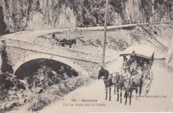 Un Car Alpin dans la Combe