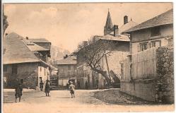 Environs d'Embrun -Les Crottes- Entrée du Village