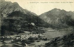 Le Monêtier vue générale à droite le Casset au fond le Col d'Arsine