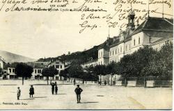 Place du Lycée- Lycée et Ecole Communale